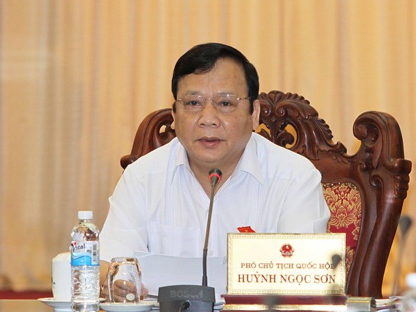 ຮອງປະທານສະພາແຫ່ງຊາດຮີ່ງຫງອກເຊີນຕ້ອນຮັບຄະນະຜູ້ແທນຜູ້ທີ່ມີອິດທິພົນຊື່ສຽງຊາວເຜົ່າສ່ວນໜ້ອຍດັກລັກ